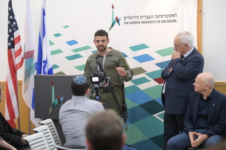 Yona Shemesh Speaking at a Hebrew University Conference during reserves