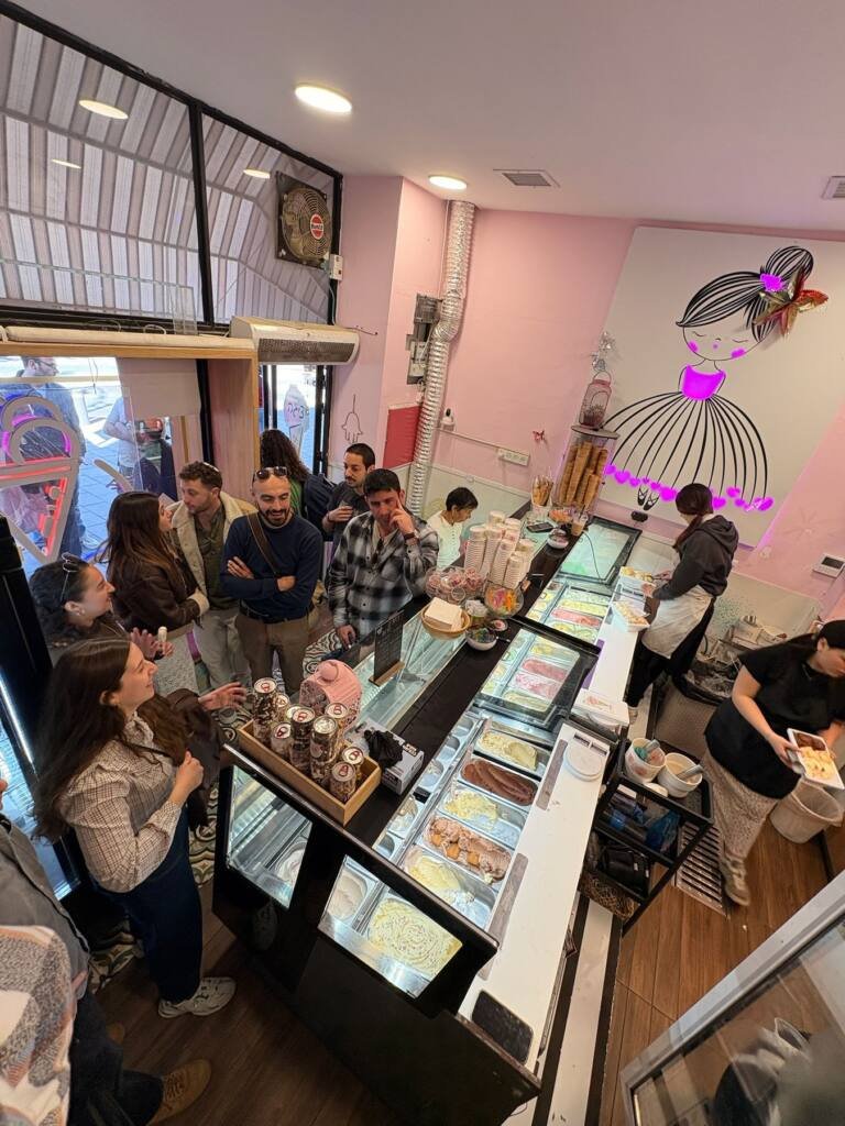 A Jerusalem icecream shop on tour