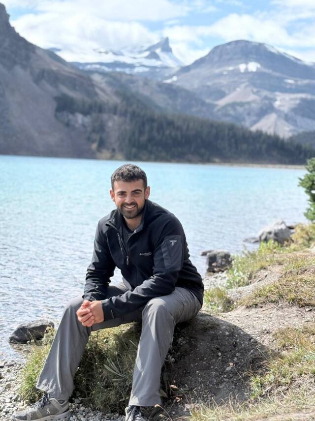 Yona Shemesh, licensed tour guide